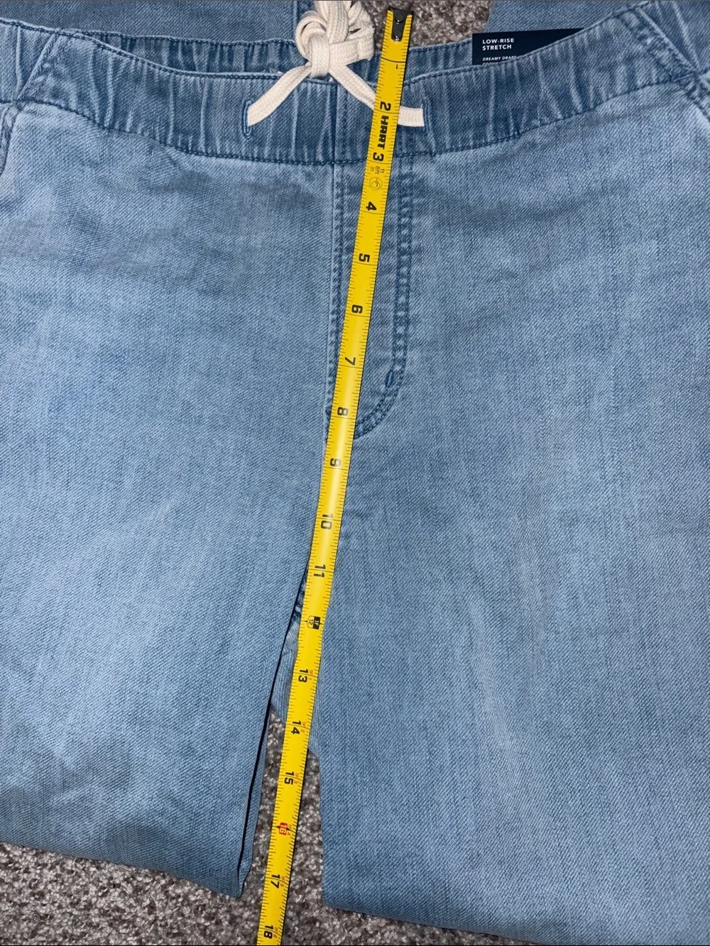 American Eagle Outfitters Light Blue Relaxed Low-Rise Jeans